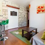 Apartment Center & Pula