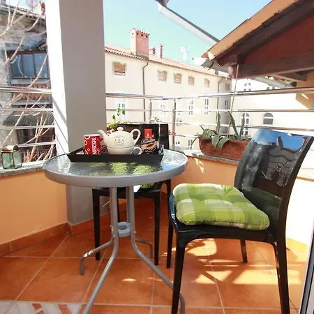 아파트 Center & *