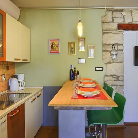 아파트 Center & *