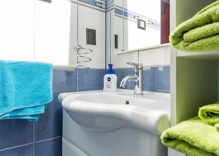 Apartman Center & *