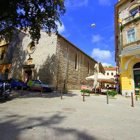 Apartment Center & *