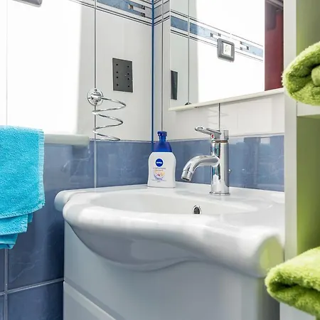 Apartment Center & *