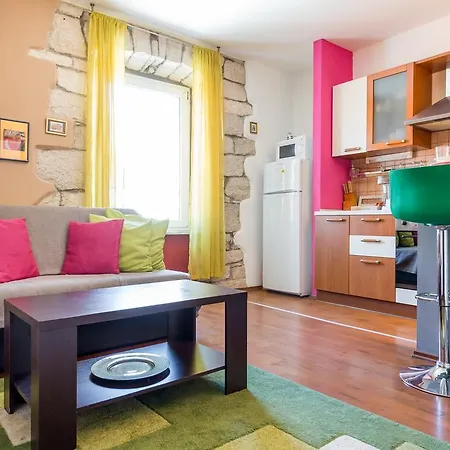 Center & Apartment Pula