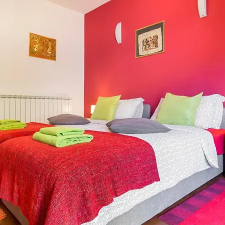 Center & Apartment Pula