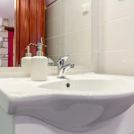 Center & Apartment *