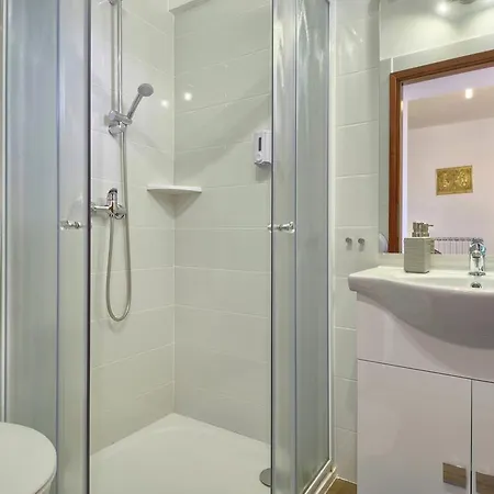 Center & Apartment Pula